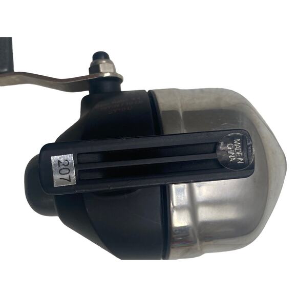 Shakespeare Spincasting Fishing Reel Silver Black and Red Works Great - Picture 4 of 9